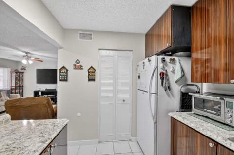 536 Shady Pine Way #A2, Greenacres FL - photo 22 of 42