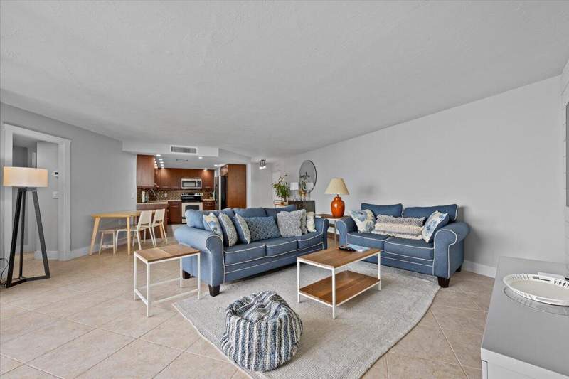 2 bedroom Condominium at 2800 N Ocean Drive #A-18c, Phoenix Towers Condo, Riviera Beach — photo 5