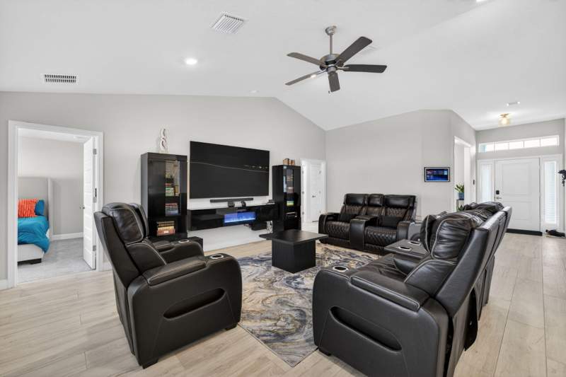 4 bedroom Single Family Residence at 6748 NW Mamie Court, Port St Lucie Section 48 1st Replat, Port St. Lucie — photo 4