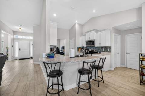 6748 NW Mamie Court, Port St. Lucie FL - photo 10 of 48