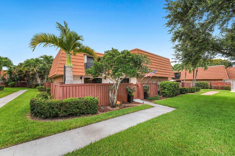 2 bedroom Townhouse at 2818 Waterford Drive, Waterford Courtyards , Deerfield Beach — photo 3