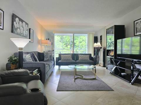 2402 Antigua Circle #E3, Coconut Creek FL - photo 15 of 132