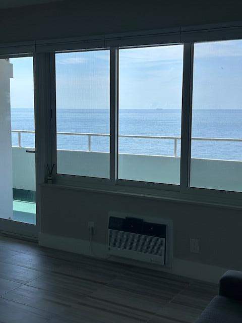 1 bedroom Stock Cooperative at 4050 N Ocean Drive #1006, Caribe Co-Op, Lauderdale-By-The-Sea — photo 4