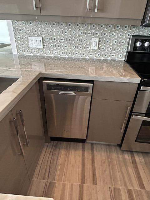 4050 N Ocean Drive #1006, Lauderdale-By-The-Sea FL - photo 17 of 53