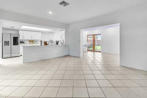 2200 N 47th Avenue, Hollywood FL - photo 7 of 24