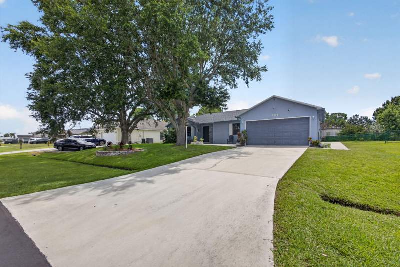 3 bedroom Single Family Residence at 2273 SW Plymouth Street, Port St Lucie Section 12, Port St. Lucie — photo 2