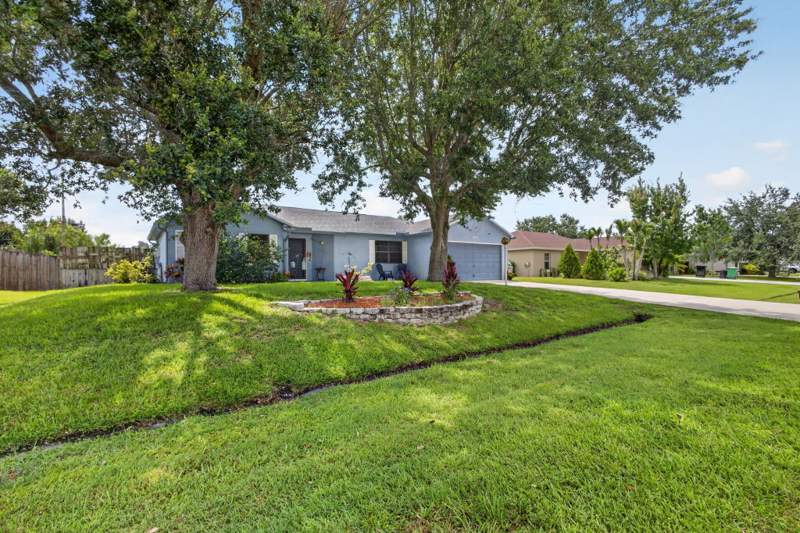3 bedroom Single Family Residence at 2273 SW Plymouth Street, Port St Lucie Section 12, Port St. Lucie — photo 4