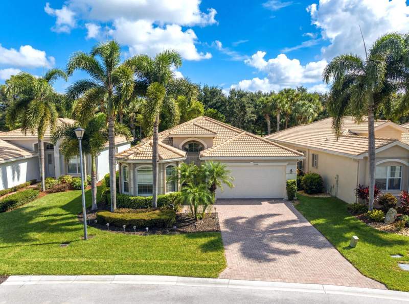 4 bedroom Single Family Residence at 10588 Stone Garden Drive, Valencia Reserve, Boynton Beach — photo 2