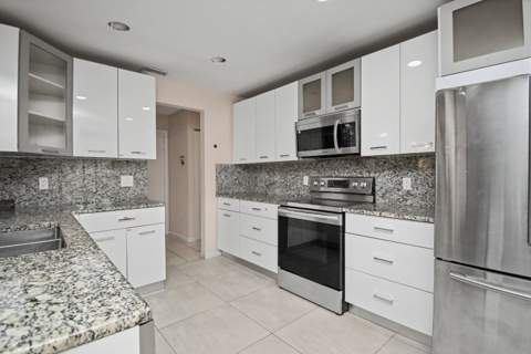 7986 Palacio Del Mar Drive, Boca Raton FL - photo 14 of 36