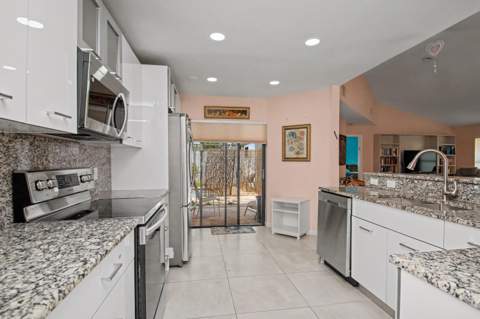 7986 Palacio Del Mar Drive, Boca Raton FL - photo 17 of 36