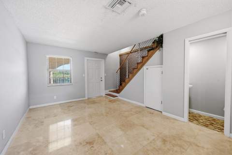 905 NE 28th Street #206, Wilton Manors FL - photo 10 of 66