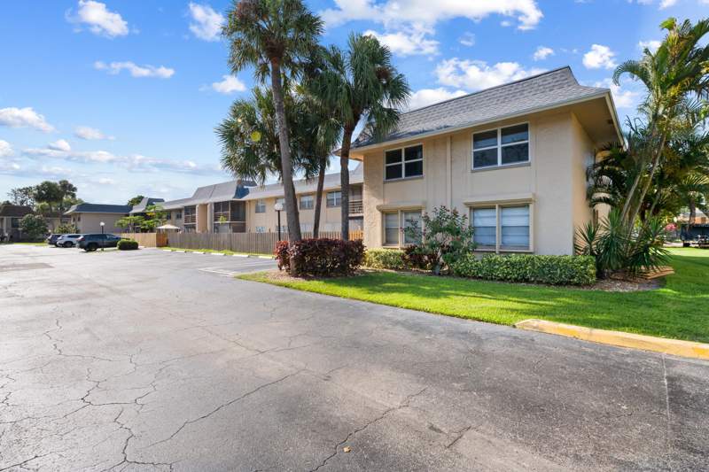 2 bedroom Condominium at 1231 NW 13th Street #470f, Boca Linda Condo, Boca Raton — photo 2