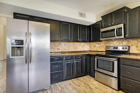 3570 Woods Walk Boulevard, Lake Worth FL - photo 9 of 51