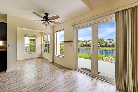 3570 Woods Walk Boulevard, Lake Worth FL - photo 14 of 51