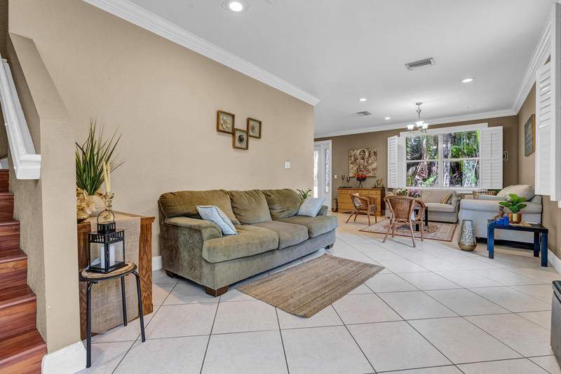4 bedroom Single Family Residence at 8020 NW 70th Avenue, Parkside Estates, Parkland — photo 3