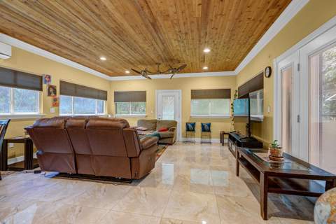 8020 NW 70th Avenue, Parkland FL - photo 10 of 26