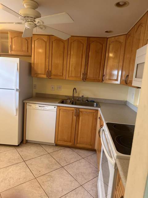 3090 Holiday Springs Boulevard #310, Margate FL - photo 7 of 26