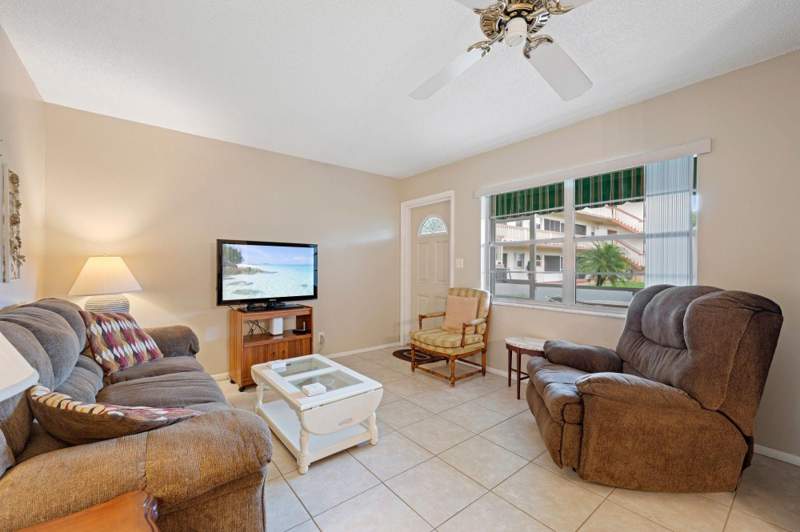 2 bedroom Condominium at 5300 Washington Street #108d, Beverly Hills condo, Hollywood — photo 4