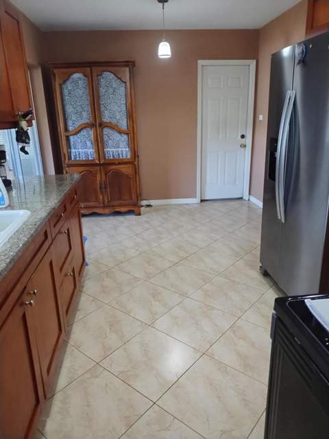 6810 NW 75th Street, Tamarac FL - photo 10 of 18