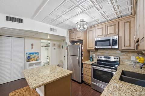 101 E Mcnab Road #102, Pompano Beach FL - photo 6 of 26