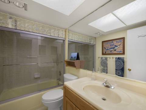 52 Yacht Club Drive #103, North Palm Beach FL - photo 16 of 18