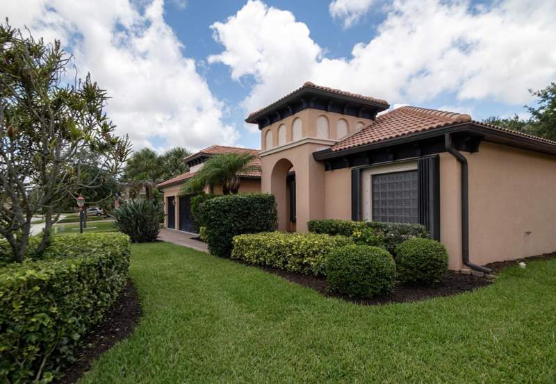 4 bedroom Single Family Residence at 2295 NW Diamond Creek Way, The Falls Of Jensen Beach, Jensen Beach — photo 4