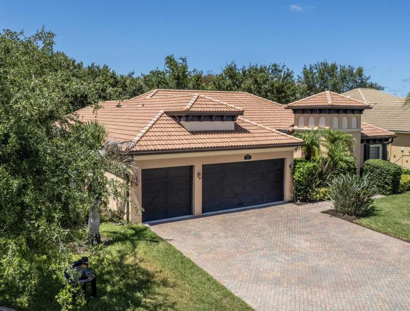 4 bedroom Single Family Residence at 2295 NW Diamond Creek Way, The Falls Of Jensen Beach, Jensen Beach — photo 3