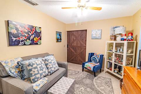 849 Salem Lane, Lake Worth FL - photo 12 of 27