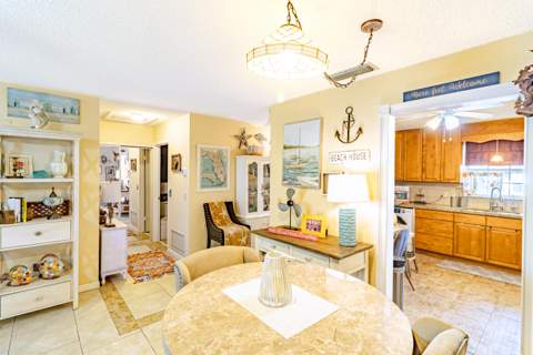 849 Salem Lane, Lake Worth FL - photo 9 of 27