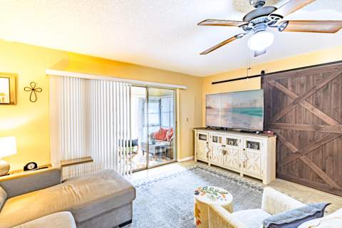 849 Salem Lane, Lake Worth FL - photo 11 of 27