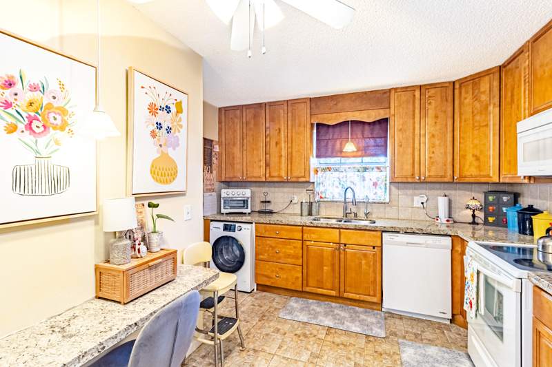 2 bedroom Condominium at 849 Salem Lane, Covered Bridge Condo, Lake Worth — photo 4