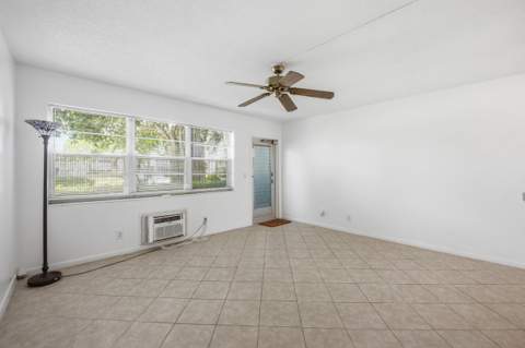 98 E Cambridge, West Palm Beach FL - photo 8 of 42