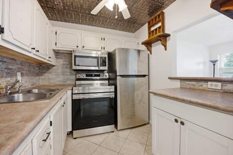 98 E Cambridge, West Palm Beach FL - photo 14 of 42