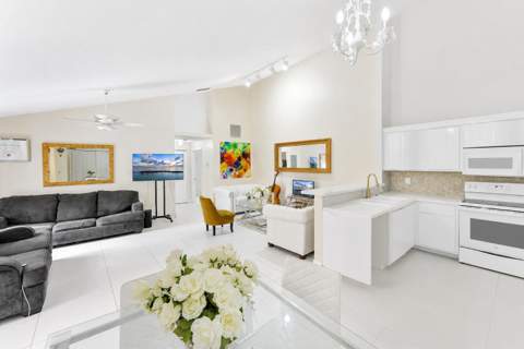 4353 Woodstock Drive #A, West Palm Beach FL - photo 9 of 23
