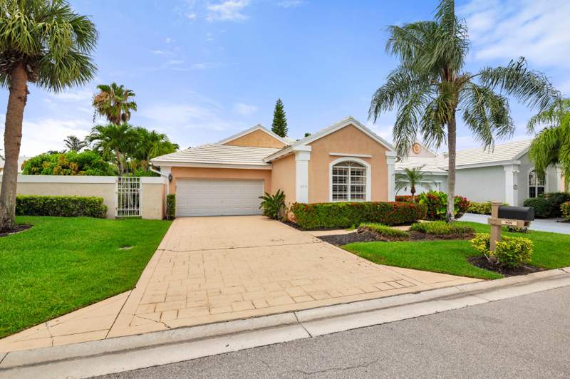 3 bedroom Single Family Residence at 999 Lytham Court, Breakers West 13, West Palm Beach — photo 2