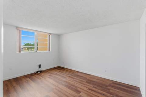 6020 NW 64th Avenue #208, Tamarac FL - photo 11 of 37