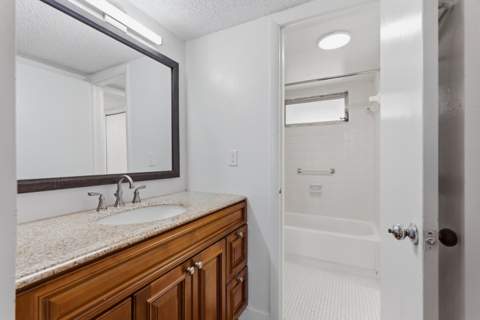 6020 NW 64th Avenue #208, Tamarac FL - photo 7 of 37