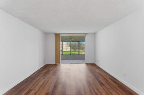 6020 NW 64th Avenue #208, Tamarac FL - photo 10 of 37