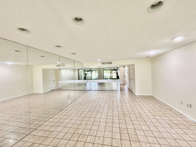2 bedroom Condominium at 4807 Esedra Court, Fountains Of Palm Beach Condo 4, Lake Worth — photo 3