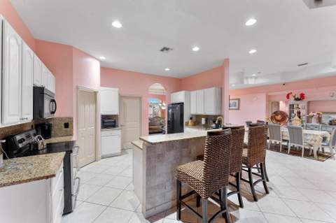 534 SW Halifax Avenue, Port St. Lucie FL - photo 11 of 36