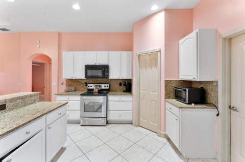 534 SW Halifax Avenue, Port St. Lucie FL - photo 13 of 36