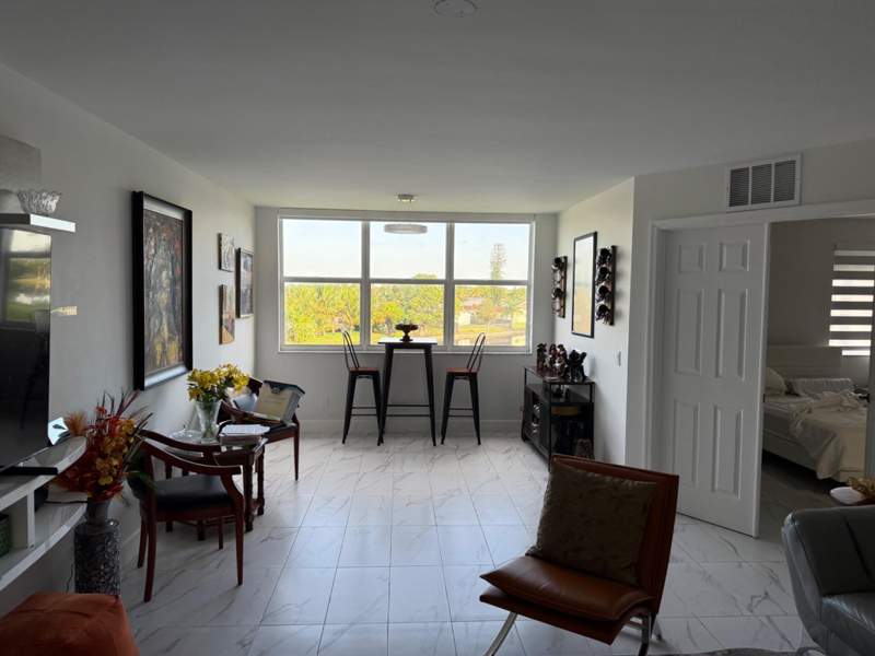 2 bedroom Condominium at 10422 NW 24th Place #310, Sunrise Lakes 209 Condo, Sunrise — photo 3