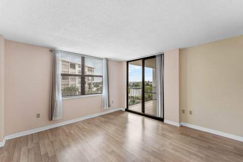 3545 S Ocean Boulevard #405, South Palm Beach FL - photo 16 of 41