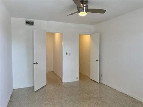 270 NE 40th Street #26, Oakland Park FL - photo 7 of 14