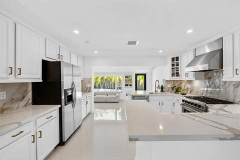 5210 NE 17th Terrace, Fort Lauderdale FL - photo 9 of 39