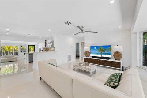 5210 NE 17th Terrace, Fort Lauderdale FL - photo 8 of 39
