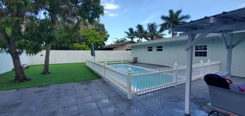 3800 NE 4th Avenue, Deerfield Beach FL - photo 8 of 33