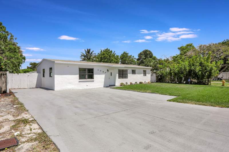 3 bedroom Single Family Residence at 3060 NE 12th Avenue, Collier Manor 3rd Add, Pompano Beach — photo 2