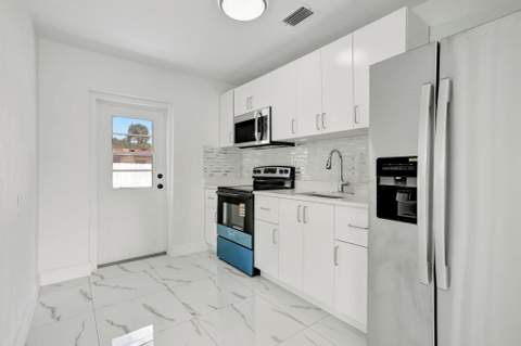 3060 NE 12th Avenue, Pompano Beach FL - photo 11 of 27