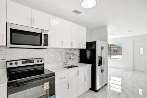 3060 NE 12th Avenue, Pompano Beach FL - photo 12 of 27